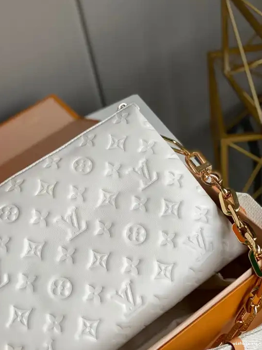 WIS COUSSIN VUITTON LOUIS PM 0612